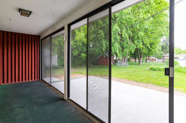 1945 Upper Afton Road E, Saint Paul, MN 55119