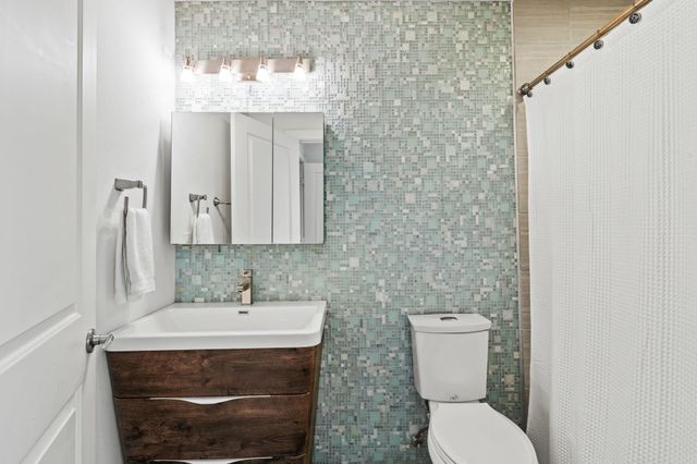 125 North Street, Houston, TX 77009