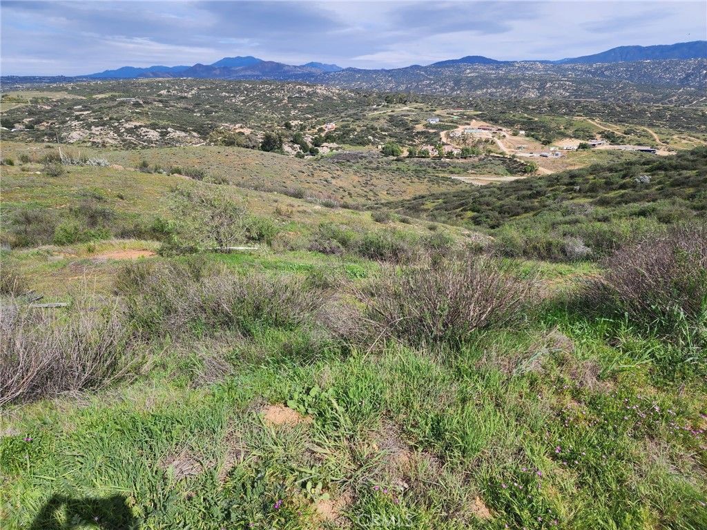 2 Silver Springs, Sage, CA 92544