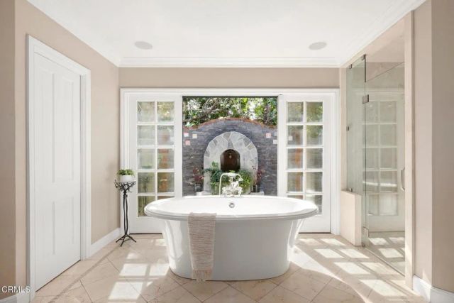 620 S Hill Avenue, Pasadena, CA 91106