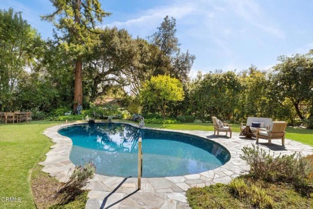 620 S Hill Avenue, Pasadena, CA 91106