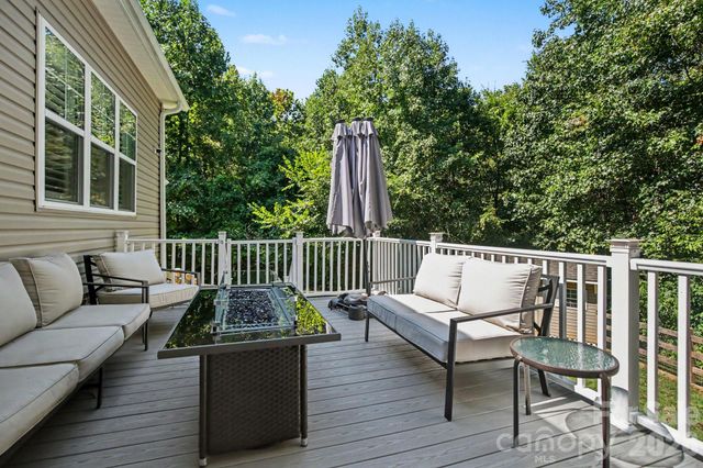 5116 Ivy Trace Court, Clemmons, NC 27012