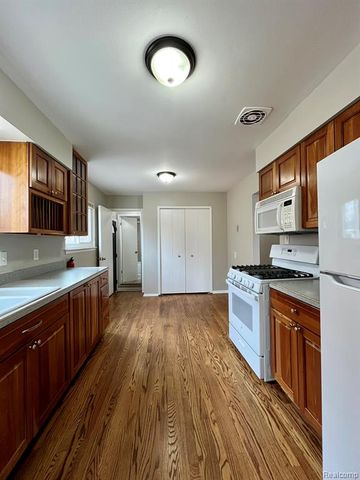 969 Harrison Boulevard, Lincoln Park, MI 48146