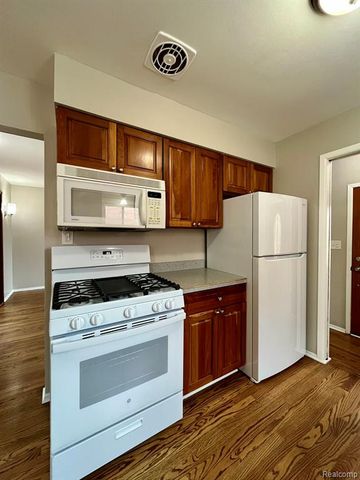 969 Harrison Boulevard, Lincoln Park, MI 48146