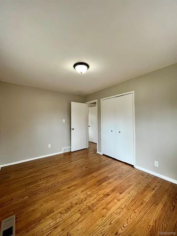 969 Harrison Boulevard, Lincoln Park, MI 48146