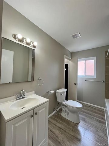 969 Harrison Boulevard, Lincoln Park, MI 48146