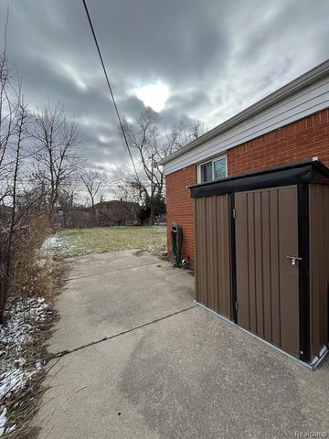 969 Harrison Boulevard, Lincoln Park, MI 48146