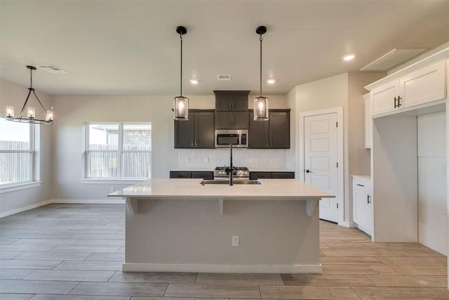409 Carlow Way, Yukon, OK 73099
