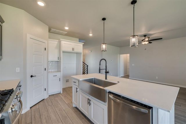 409 Carlow Way, Yukon, OK 73099