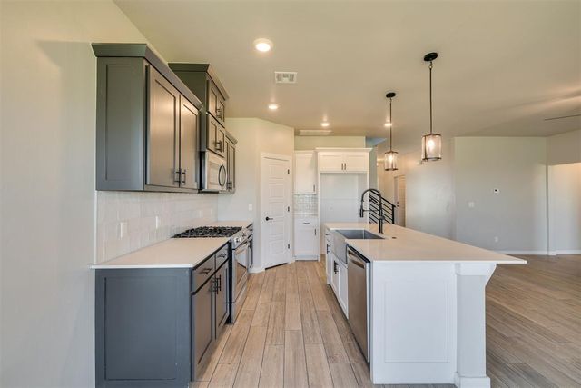 409 Carlow Way, Yukon, OK 73099