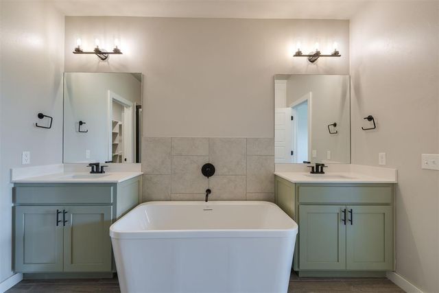409 Carlow Way, Yukon, OK 73099