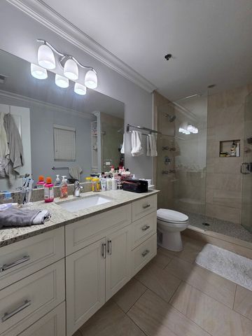 22 N Aberdeen Street 408, Chicago, IL 60607