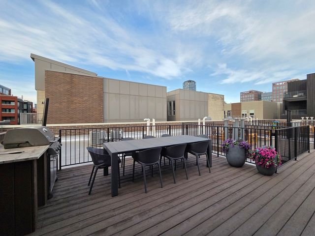 22 N Aberdeen Street 408, Chicago, IL 60607