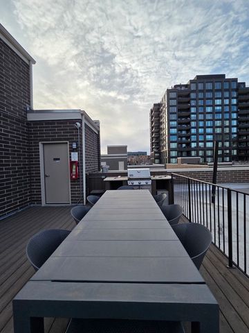 22 N Aberdeen Street 408, Chicago, IL 60607