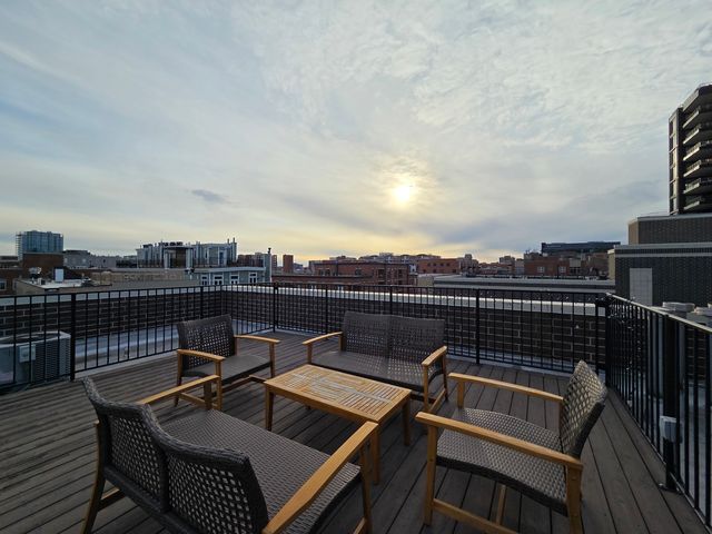 22 N Aberdeen Street 408, Chicago, IL 60607