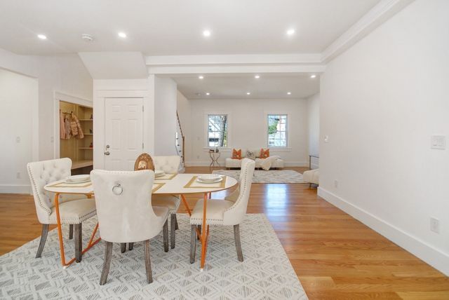 32 Hickory Cliff Rd, Newton, MA 02464