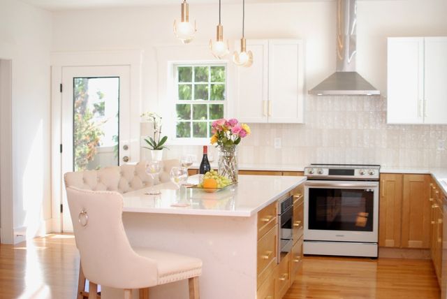 32 Hickory Cliff Rd, Newton, MA 02464