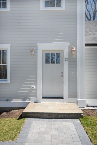 32 Hickory Cliff Rd, Newton, MA 02464