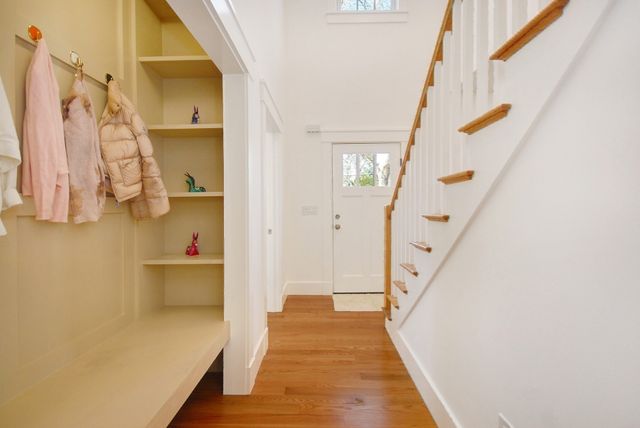 32 Hickory Cliff Rd, Newton, MA 02464