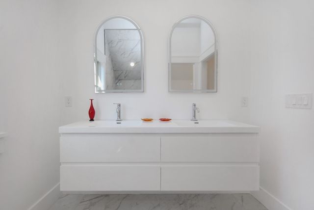 32 Hickory Cliff Rd, Newton, MA 02464
