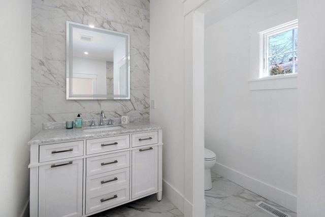 32 Hickory Cliff Rd, Newton, MA 02464