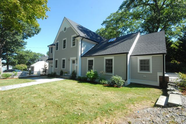 32 Hickory Cliff Rd, Newton, MA 02464