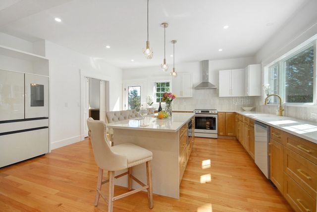 32 Hickory Cliff Rd, Newton, MA 02464