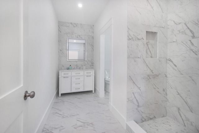32 Hickory Cliff Rd, Newton, MA 02464