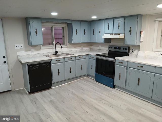 804 WATER ST, Pottsville, PA 17901