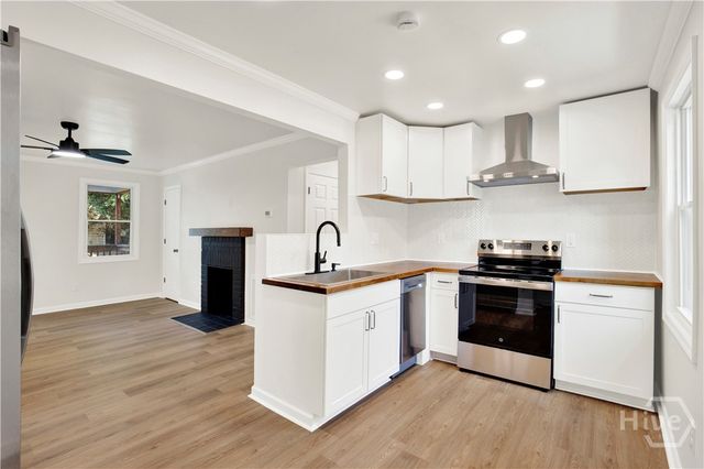 2244 Greenwood Street, Savannah, GA 31404