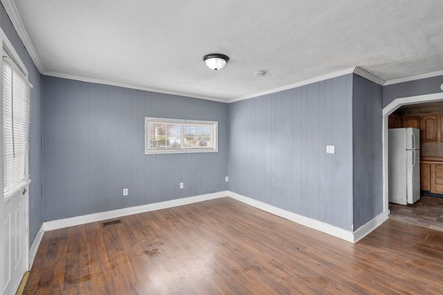 699 Oak St, Lafayette, TN 37083