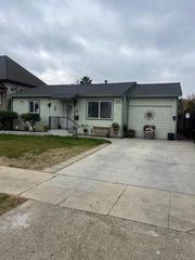 7521 Chestnut Street, Gilroy, CA 95020