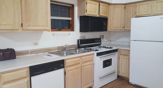 1520 W Superior Street G, Chicago, IL 60642