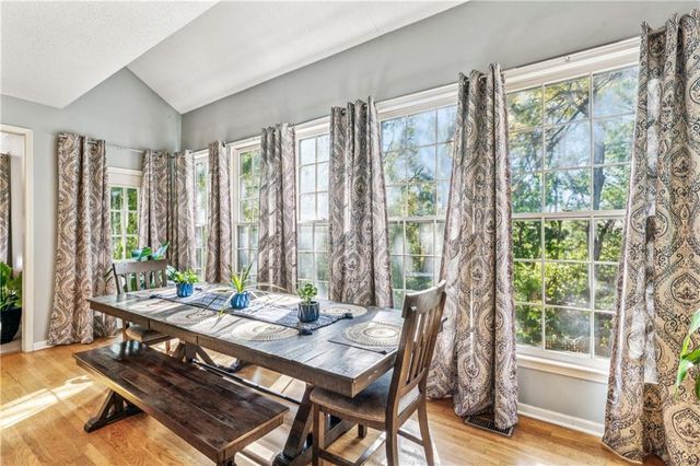 2209 Wellington Court, Lee's Summit, MO 64081