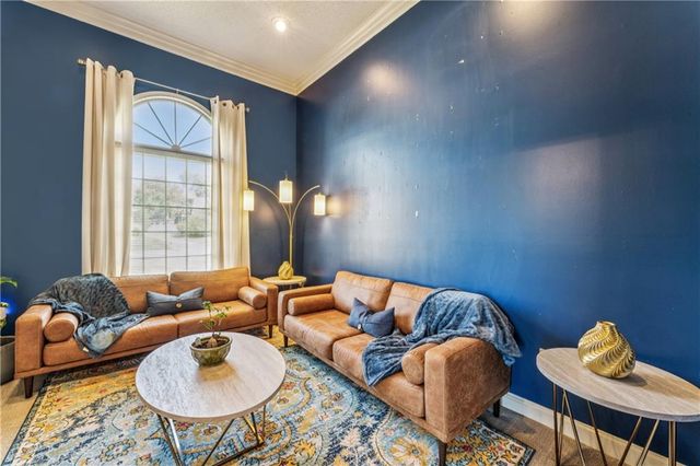 2209 Wellington Court, Lee's Summit, MO 64081