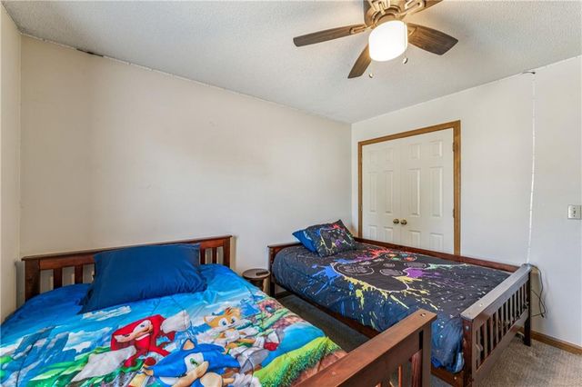 2209 Wellington Court, Lee's Summit, MO 64081