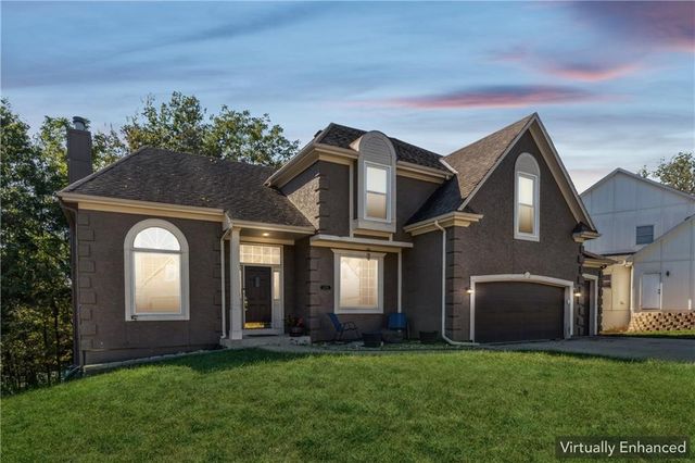 2209 Wellington Court, Lee's Summit, MO 64081