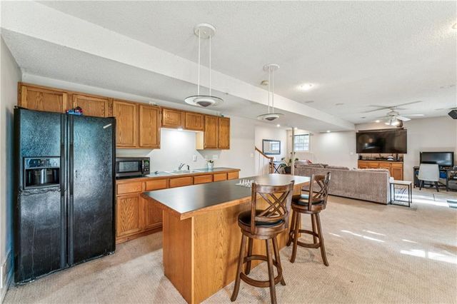 2209 Wellington Court, Lee's Summit, MO 64081