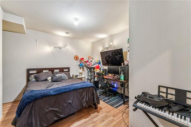 2209 Wellington Court, Lee's Summit, MO 64081