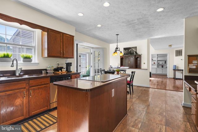 5331 SWEETWATER DR, West River, MD 20778