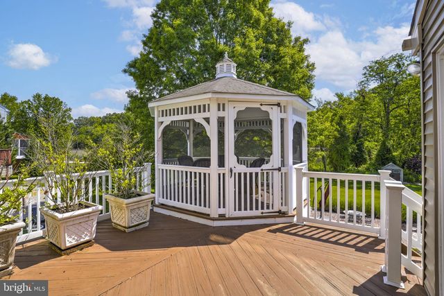 5331 SWEETWATER DR, West River, MD 20778