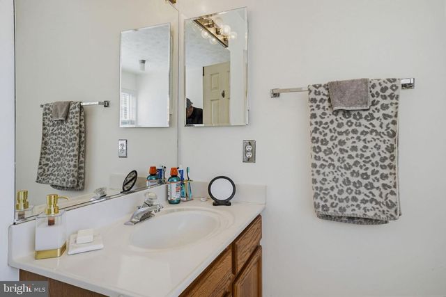 5331 SWEETWATER DR, West River, MD 20778