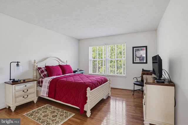 5331 SWEETWATER DR, West River, MD 20778