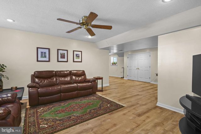 5331 SWEETWATER DR, West River, MD 20778