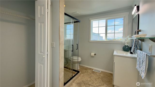 4572 137th Avenue SE, Bellevue, WA 98006