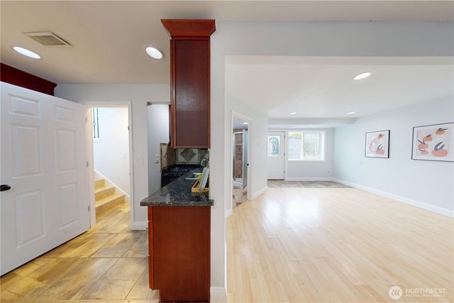 4572 137th Avenue SE, Bellevue, WA 98006