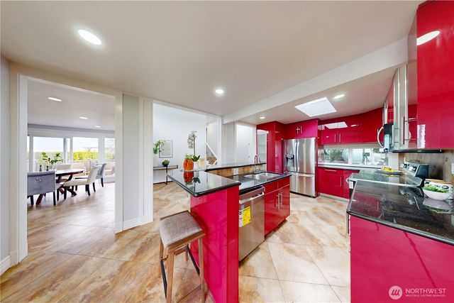 4572 137th Avenue SE, Bellevue, WA 98006