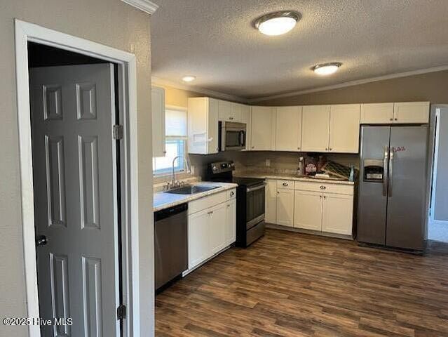 229 Pineview Road, Richlands, NC 28574