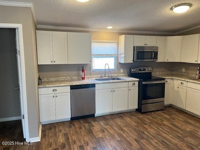 229 Pineview Road, Richlands, NC 28574