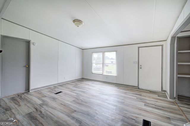 154 Fields Walk, Summerville, GA 30747